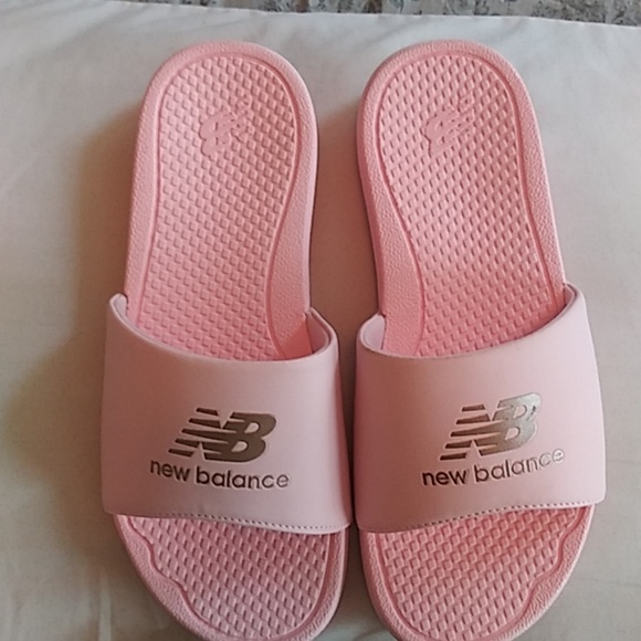 new balance mosie slides